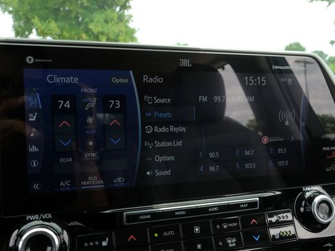 Used 2021 Toyota Highlander Limited AWD/4WD image 31
