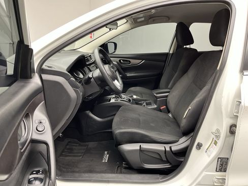 Used 2020 Nissan Rogue Sport S AWD/4WD image 3