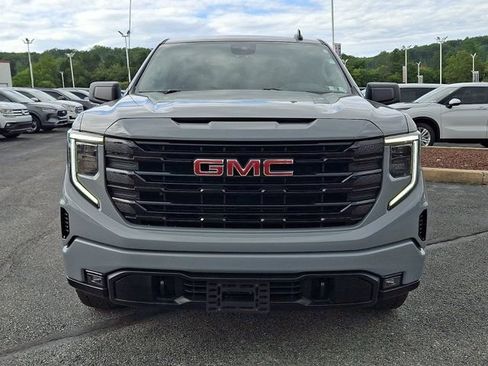 Used 2024 GMC Sierra 1500 Elevation AWD/4WD image 2