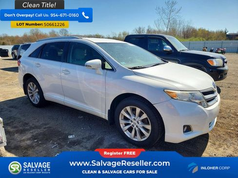 Used 2015 Toyota Venza LE AWD/4WD image 5