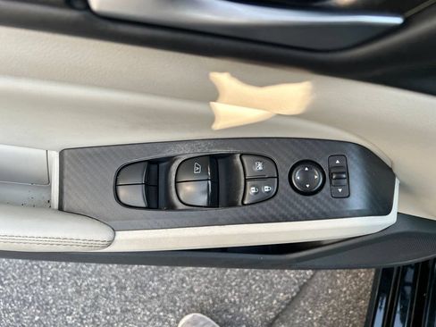 Certified 2025 Nissan Altima 2.5 SV FWD image 17
