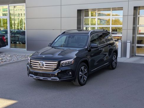New 2026 Mercedes-Benz GLB 250 4MATIC image 8