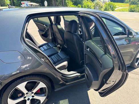 Used 2015 Volkswagen Golf 4-Door FWD image 12