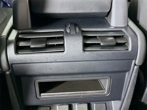 Certified 2023 Land Rover Defender 110 SE image 27