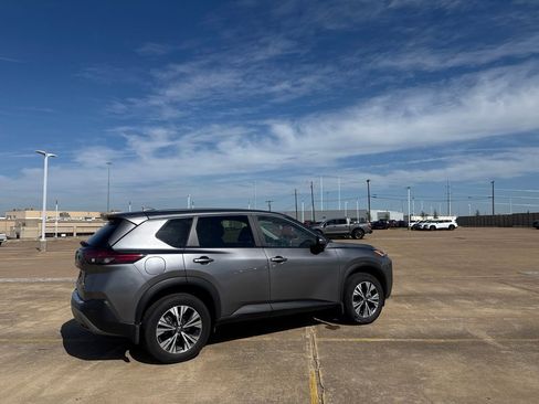 Certified 2023 Nissan Rogue SV FWD image 26
