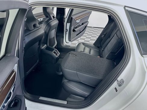 Used 2019 Volvo S90 T5 Momentum image 33