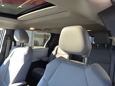 Certified 2025 Toyota Sienna XLE w/ XLE Plus Package AWD/4WD image 11