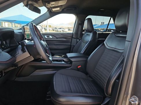 Used 2025 Ford Explorer ST-Line image 13