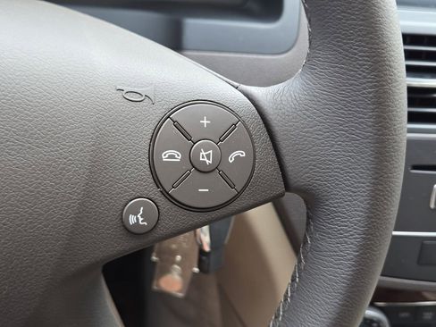 Used 2011 Mercedes-Benz C 300 Sedan image 27