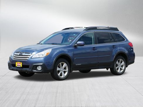Used 2014 Subaru Outback 2.5i Premium w/ Accessory Value Package (OYY) AWD/4WD image 3