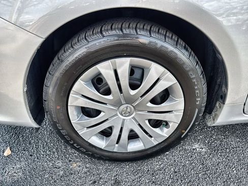 Used 2010 Toyota Corolla LE image 18