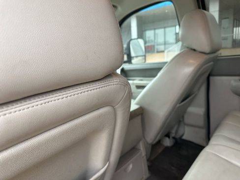 Used 2014 Chevrolet Silverado 2500 LT w/ Interior Plus Package image 21