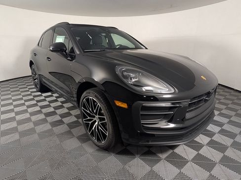 New 2026 Porsche Macan AWD/4WD image 9