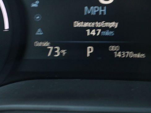 Certified 2025 Toyota Sienna LE w/ LE Plus Package FWD image 27