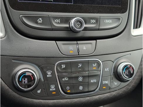 Used 2024 Chevrolet Malibu LT image 16