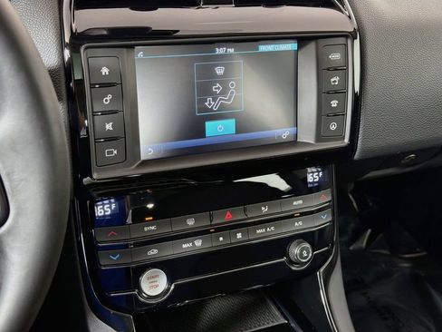 Used 2018 Jaguar XE RWD image 16