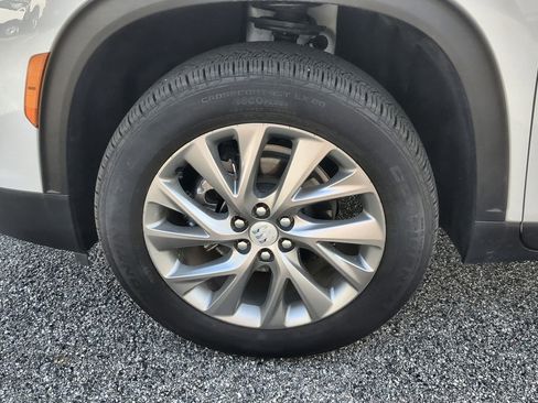 Used 2026 Buick Enclave Preferred FWD image 33
