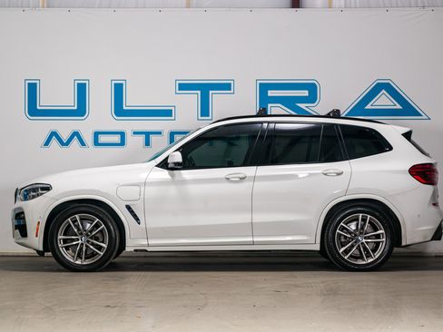 Used 2021 BMW X3 xDrive30e w/ Executive Package image 3