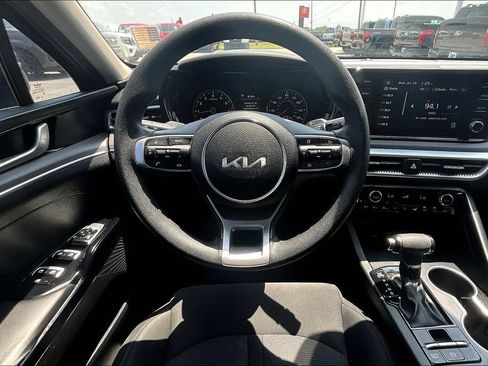 Used 2022 Kia K5 LXS FWD image 5