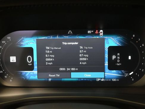 Used 2023 Volvo XC40 B4 Plus w/ Protection Package FWD image 13