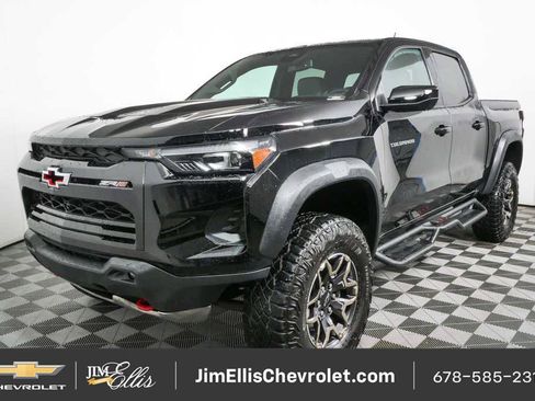 Certified 2024 Chevrolet Colorado ZR2 w/ ZR2 Convenience Package III AWD/4WD image 32