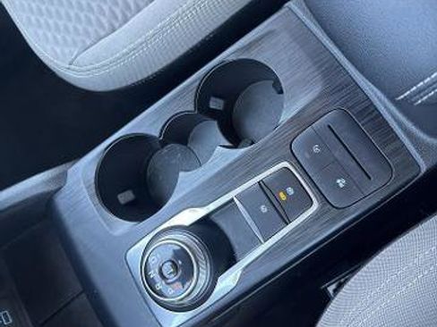 Certified 2022 Ford Escape SE w/ Convenience Package image 16