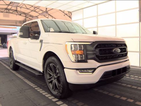 Used 2022 Ford F150 XLT w/ Equipment Group 302A High RWD image 5