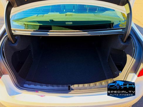 Used 2020 BMW 330i Sedan w/ Premium Package image 21