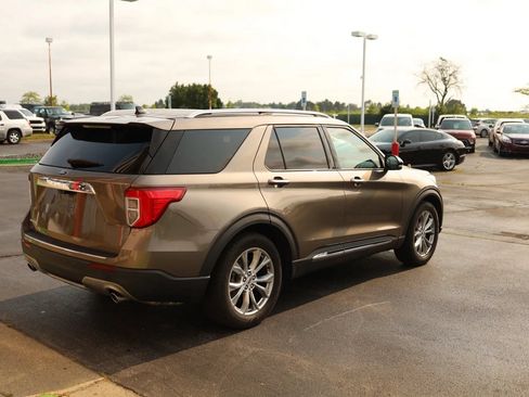 Used 2021 Ford Explorer Limited w/ Equipment Group 301A RWD image 5