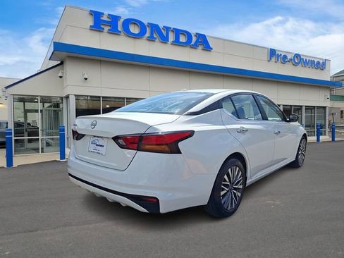 Used 2025 Nissan Altima 2.5 SV image 4