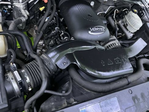 Used 2004 GMC Yukon SLE RWD image 15