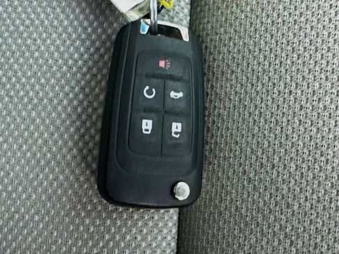 Used 2013 Chevrolet Cruze LS FWD image 33