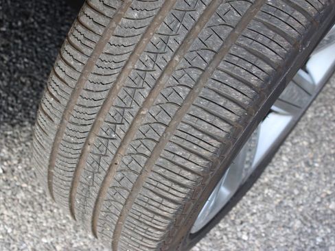 Used 2020 Cadillac Escalade Premium Luxury image 40