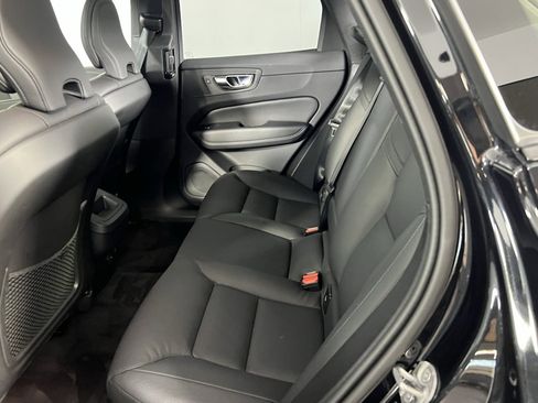 Used 2025 Volvo XC60 B5 Plus image 26