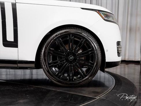 Used 2023 Land Rover Range Rover Long Wheelbase SE AWD/4WD image 16