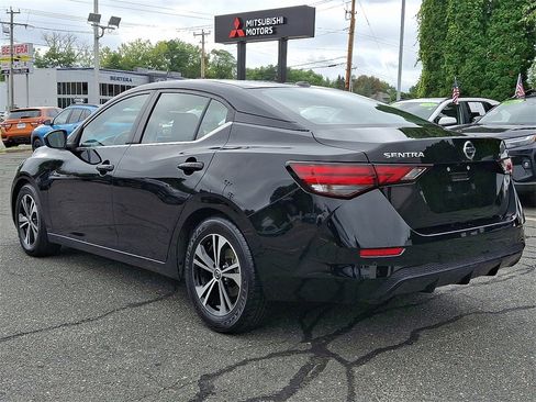 Used 2021 Nissan Sentra SV image 4
