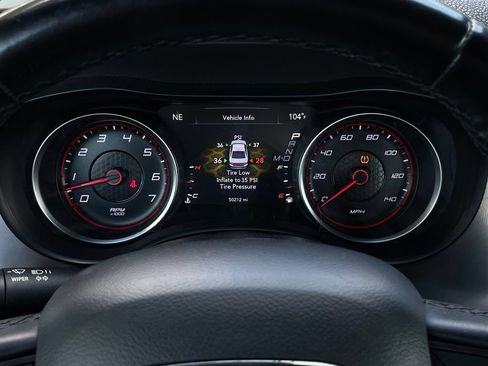 Used 2022 Dodge Charger SXT RWD image 16
