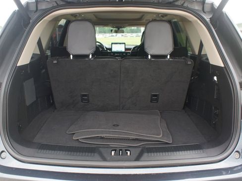 Used 2023 Lincoln Aviator Reserve w/ Equipment Group 201A AWD/4WD image 20