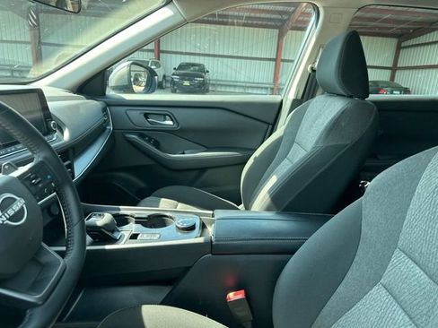 Used 2025 Nissan Rogue SV AWD/4WD image 6