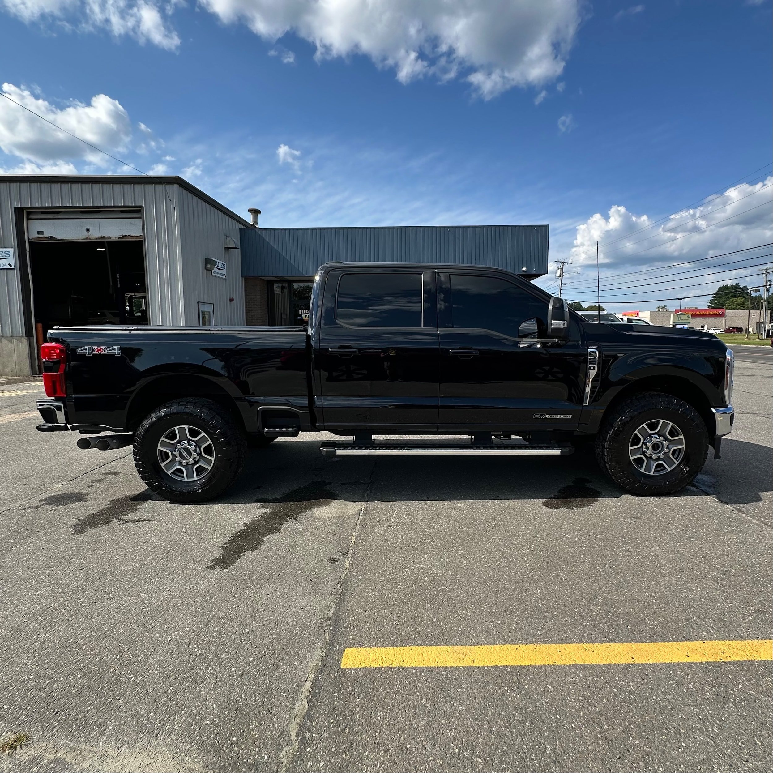 Used 2026 Ford F250 Lariat AWD/4WD image 2