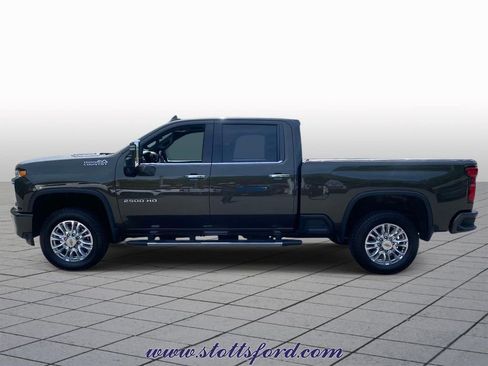 Used 2022 Chevrolet Silverado 2500 High Country w/ Safety Package II AWD/4WD image 4