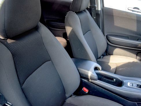 Used 2022 Honda HR-V EX image 10