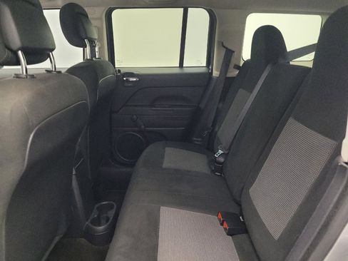 Used 2017 Jeep Patriot Sport FWD image 18