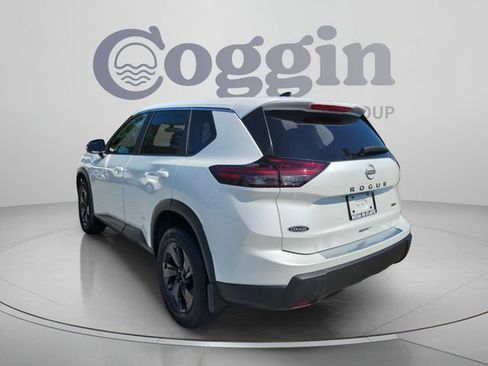 New 2026 Nissan Rogue SV AWD/4WD image 3