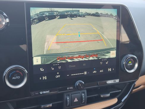 Used 2025 Lexus NX 250 FWD w/ Premium Package image 21