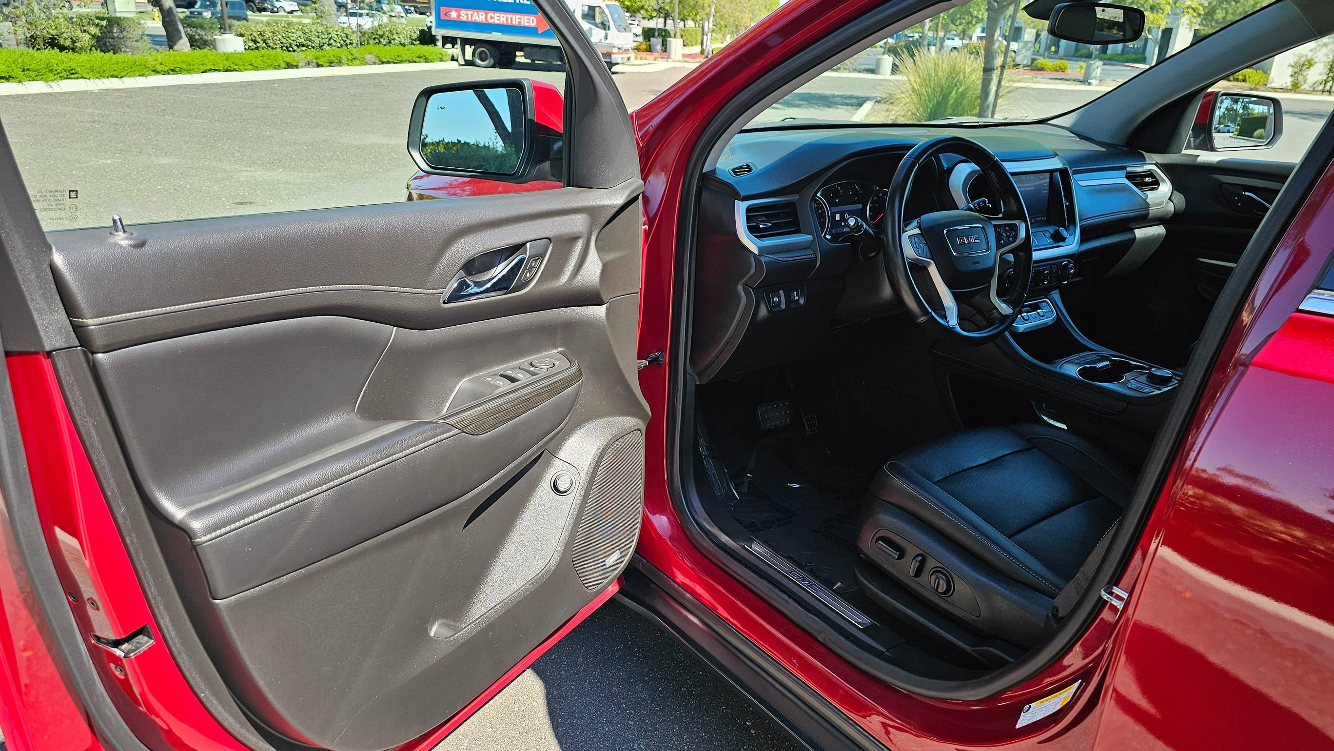 Used 2020 GMC Acadia SLT AWD/4WD image 12