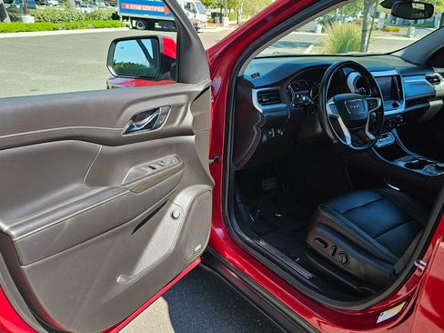 Used 2020 GMC Acadia SLT image 12