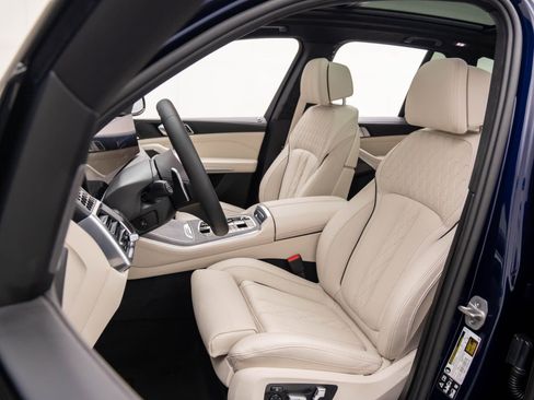 New 2026 BMW X5 xDrive40i w/ M Sport Package image 16