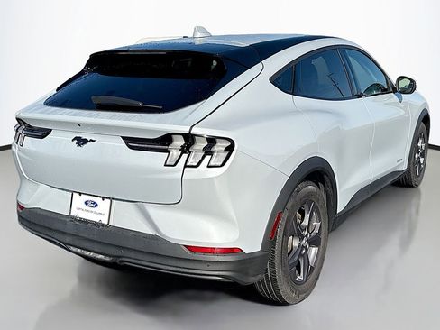 Used 2022 Ford Mustang Mach-E Select image 8