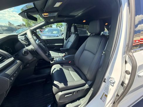 Used 2025 Honda Odyssey Sport-L image 10